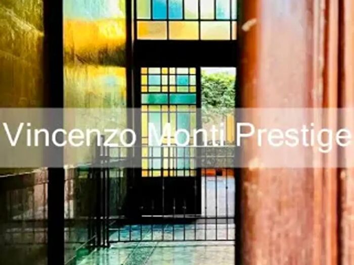 Appartamento con 6 locali in vendita in Via Abbondio San Giorgio, Milano
