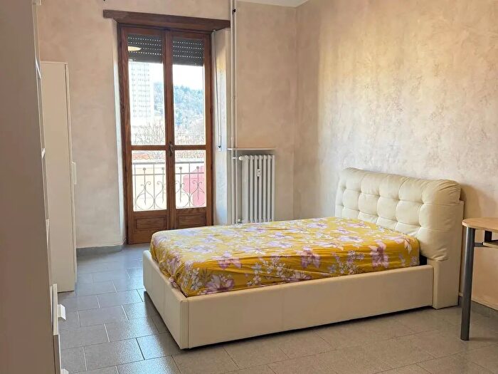 Appartamento quadrilocale in affitto in Via Pietro Baiardi, Torino