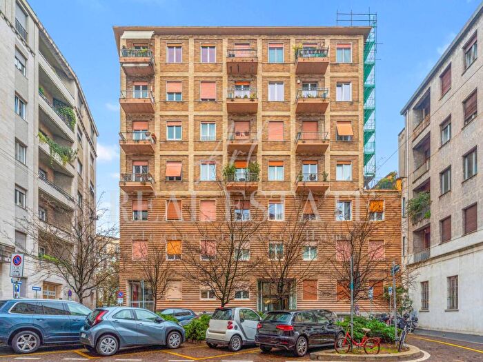 Appartamento bilocale in affitto in Via Santa Maria Valle, Carrobbio, Milano