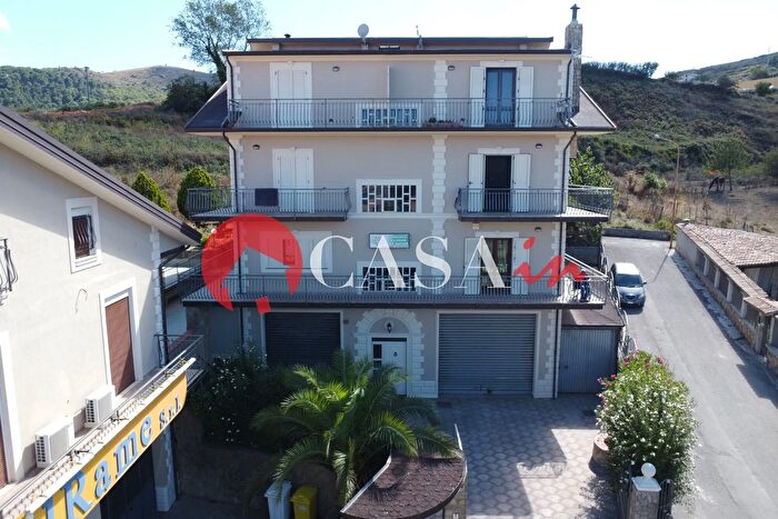 Appartamento quadrilocale in vendita in Viale Europa, Mistretta