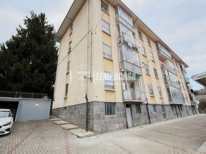 Appartamento con 5 locali in vendita in Via Giuseppe Mazzini, Valdilana