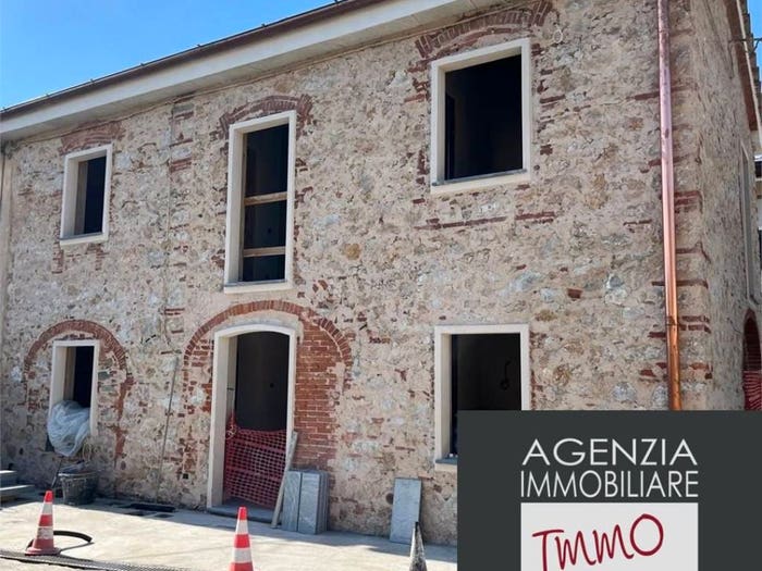 Casa quadrilocale in affitto in Capezzano Pianore, Camaiore