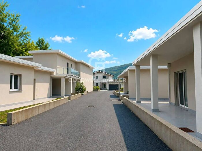 Casa quadrilocale in vendita in Via Manzoni, Villanuova Sul Clisi