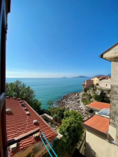 Casa con 5 locali in vendita in Lerici