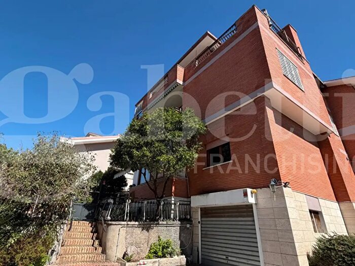 Appartamento con 5 locali in vendita in Via Antonio Gramsci, Marino