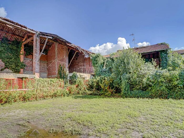 Casa con 5 locali in vendita in Vicolo Gaspare Martelli, Romentino