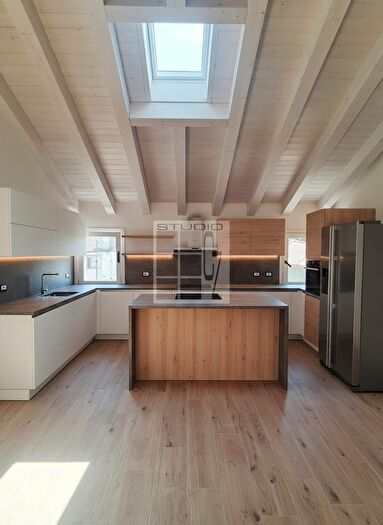 Appartamento quadrilocale in vendita in Via Venier, Loreggia