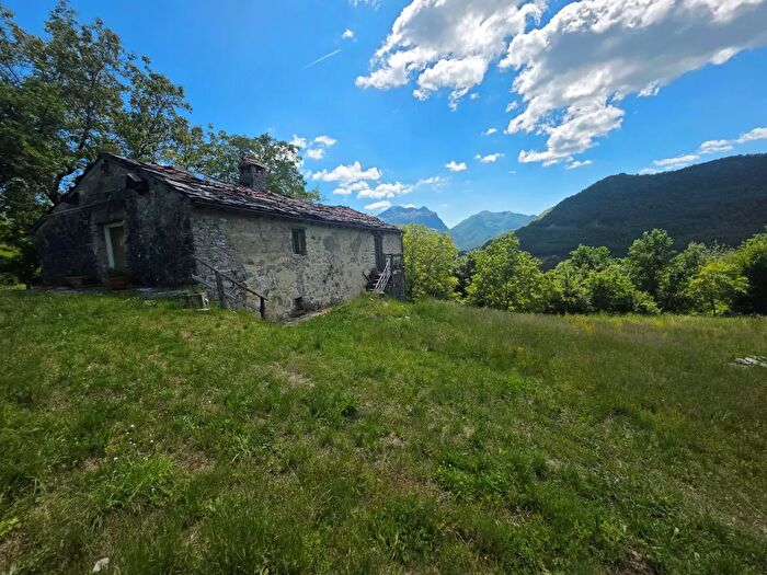 Casa con 5 locali in vendita in Metello, Castelnuovo Di Garfagnana