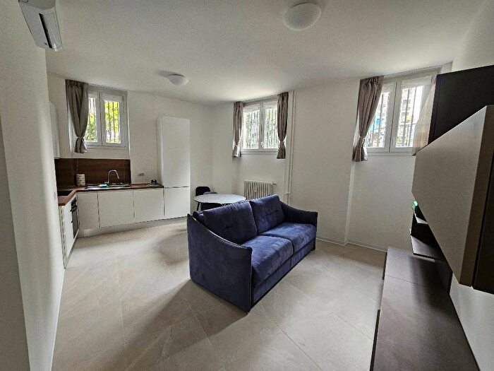 Appartamento bilocale in affitto in Via Amedeo dAosta, Città Studi, Milano