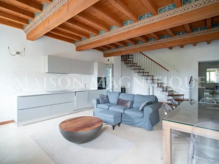 Appartamento quadrilocale in vendita in Via Brasavola, Ferrara