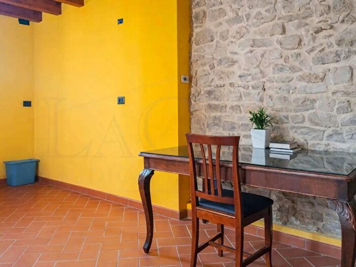 Appartamento trilocale in vendita in Via San Vincenzo Snc, Gussago