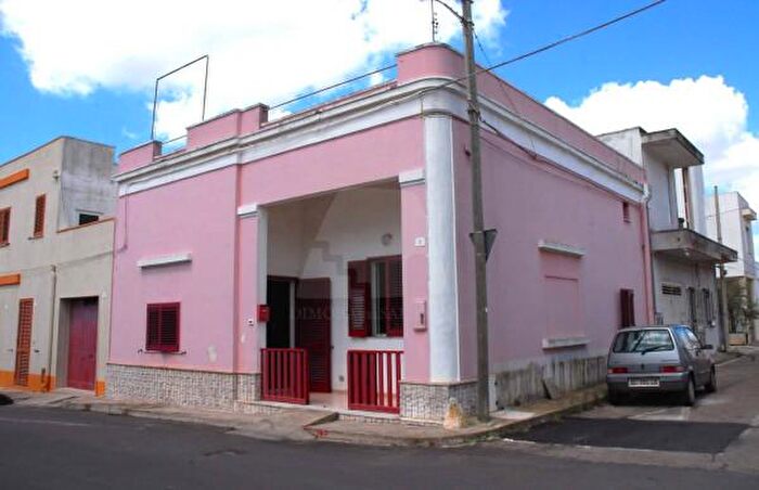 Casa quadrilocale in vendita in Via Giuseppe Parini, Salve