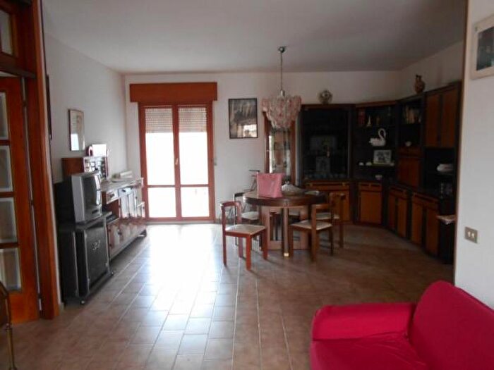 Appartamento con 5 locali in vendita in Borghetto, Monte San Vito