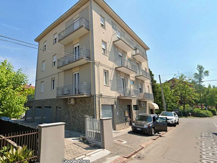 Appartamento quadrilocale in affitto in Via Benedetto Croce, Sacca Stazione, Modena