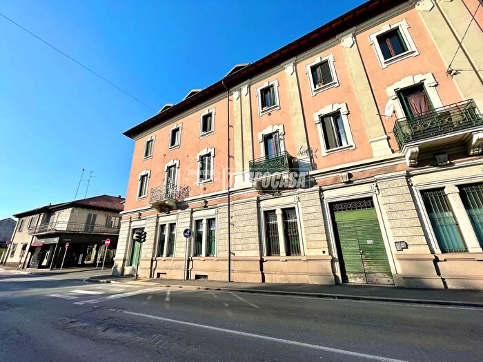 Appartamento trilocale in vendita in Via Galeazzo Viganò, Albiate