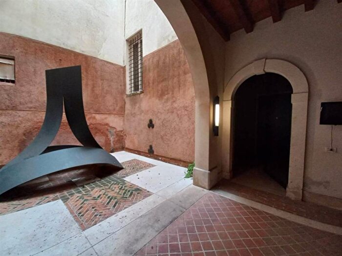 Appartamento trilocale in affitto in Contra Porta Santa Croce, Centro Storico, Vicenza