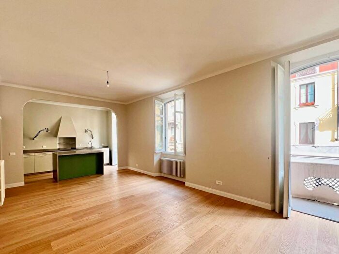 Appartamento quadrilocale in affitto in Via Antonio Stoppani, Morgagni, Milano