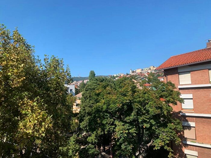 Appartamento con 5 locali in affitto in Via Domenico Rossetti, Settefontane, Trieste