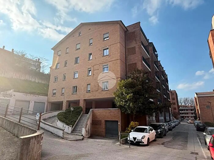 Appartamento trilocale in vendita in Via Alessandro Volta, Ferrazzano