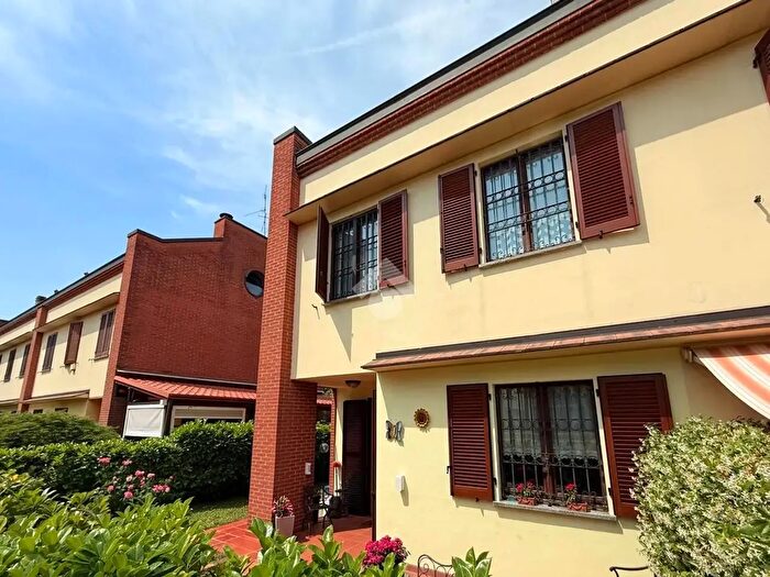Casa quadrilocale in vendita in Via Amedeo Modigliani, Villasanta