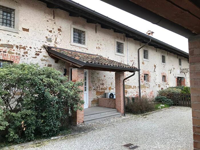 Appartamento trilocale in affitto in Via Udine, Moretto, Pavia di Udine