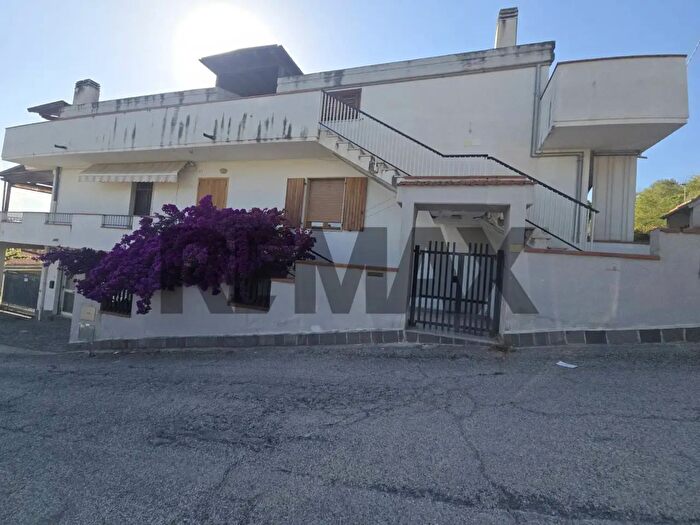 Casa con 15 locali in vendita in Via Colle Paradiso, Pescara