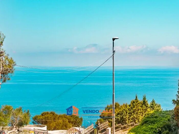 Appartamento bilocale in vendita in Via Torre dEre, Bergeggi