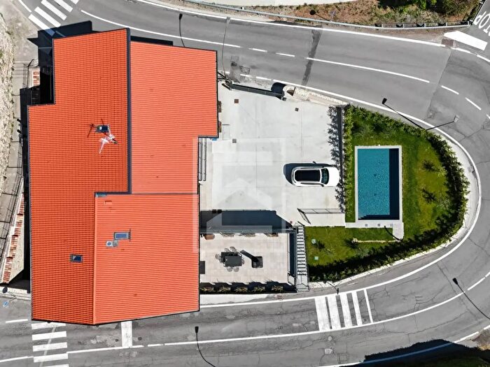 Appartamento quadrilocale in vendita in Vai IV Novembre, Polpenazze del Garda