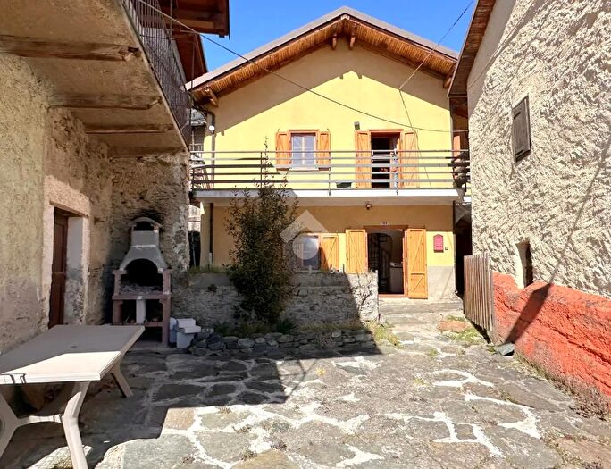 Casa trilocale in vendita in Str per Pavaglione, Chianocco