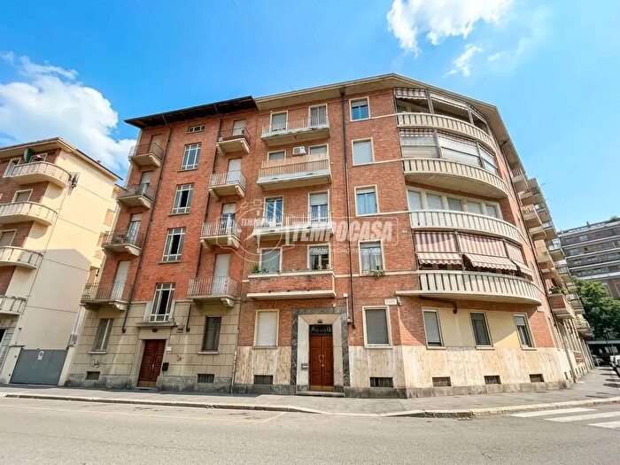 Appartamento trilocale in vendita in Via Frassineto, Torino
