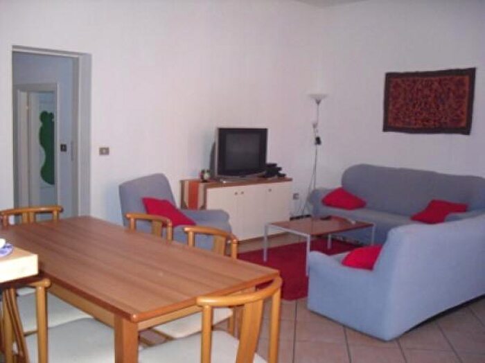 Appartamento quadrilocale in vendita in Via Zeffirino Re, Cesena