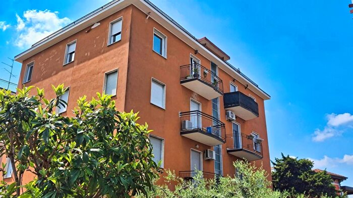 Appartamento quadrilocale in vendita in Viale Motta, Desenzano Del Garda