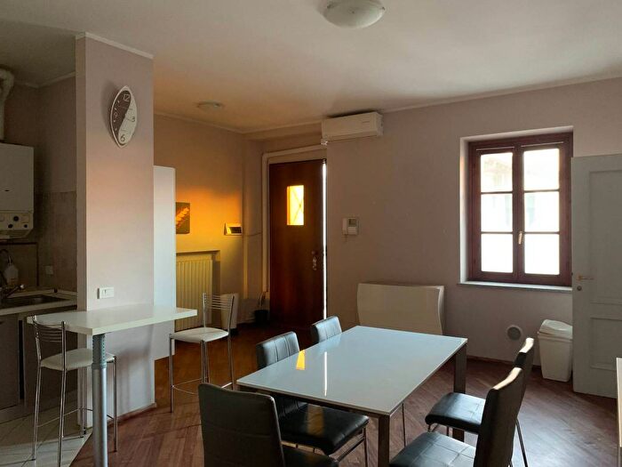 Appartamento trilocale in affitto in Via Camillo Benso di Cavour, Centro Storico, Lodi