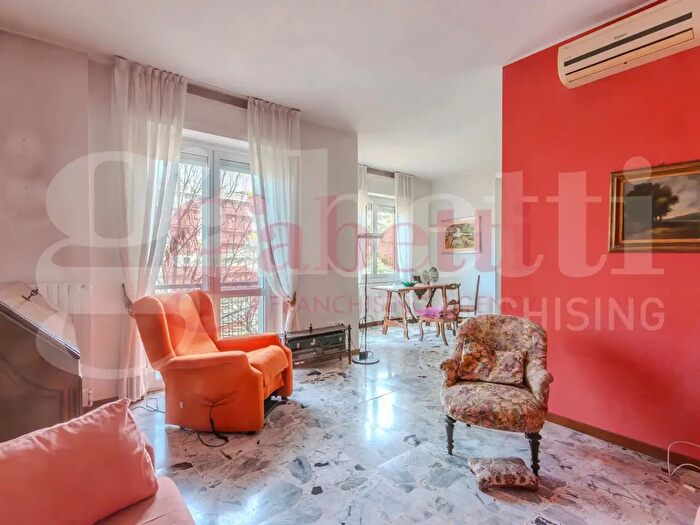 Appartamento quadrilocale in vendita in Via Renzo E Lucia, Milano