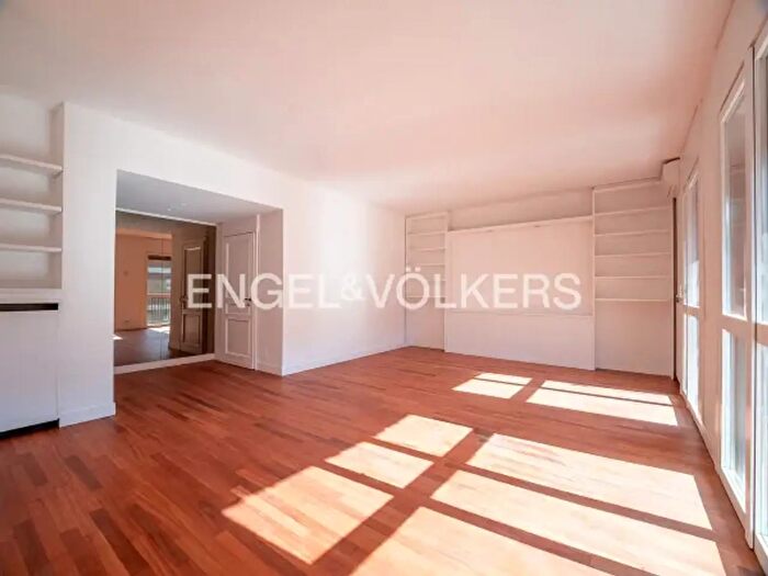 Appartamento quadrilocale in vendita in Via Giacomo Zanella, Milano