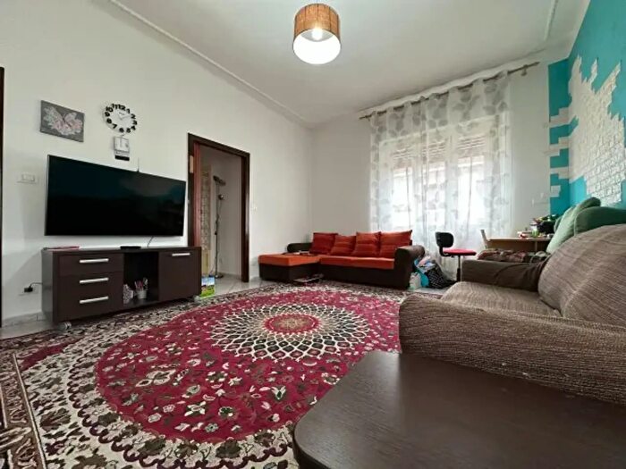 Appartamento quadrilocale in vendita in Via Alba, Canelli