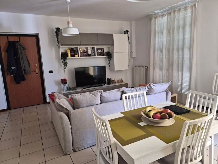 Casa trilocale in affitto in Via Libertà, Sarnico