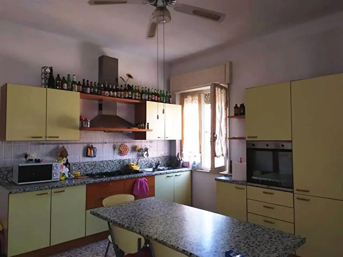Appartamento trilocale in affitto in Ancona
