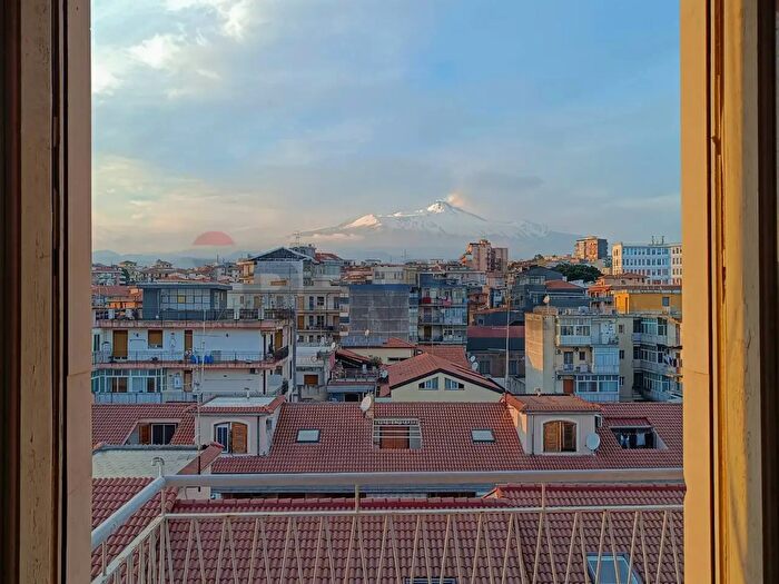 Appartamento quadrilocale in vendita in Via San Girolamo, Acireale