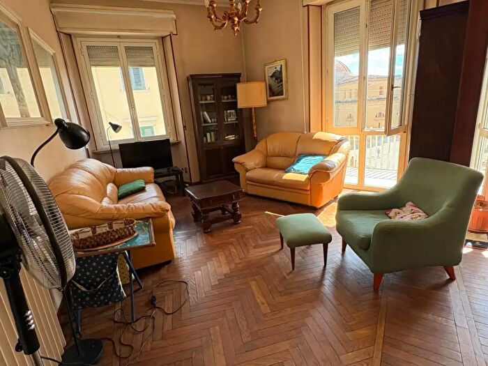 Appartamento con 5 locali in vendita in Livorno