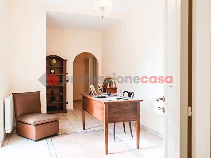 Casa con 6 locali in vendita in Via Dott Placido Fiore, Montalbano Elicona