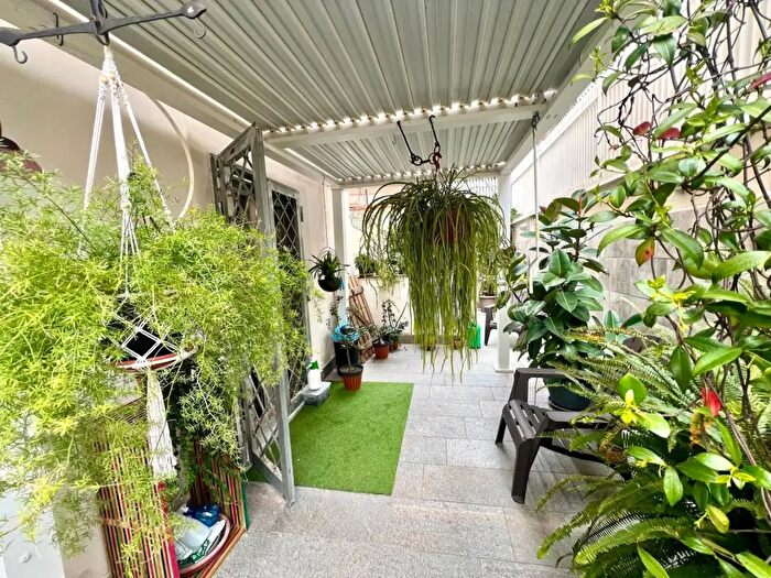 Appartamento trilocale in vendita in Largo Pergolesi, Pozzuoli