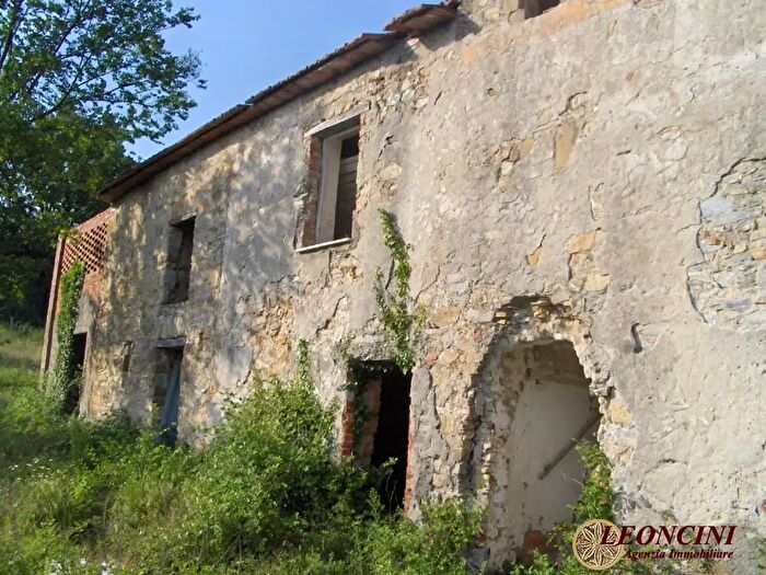 Casa con 10 locali in vendita in Via Irola, Villafranca In Lunigiana
