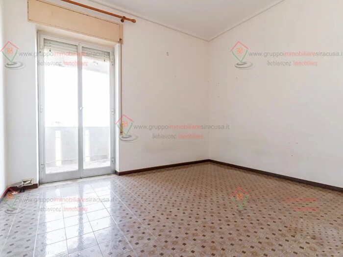 Appartamento con 5 locali in vendita in Siracusa