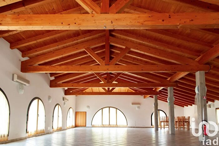 Casa con 8 locali in vendita in Via Ostellato, Fiscaglia