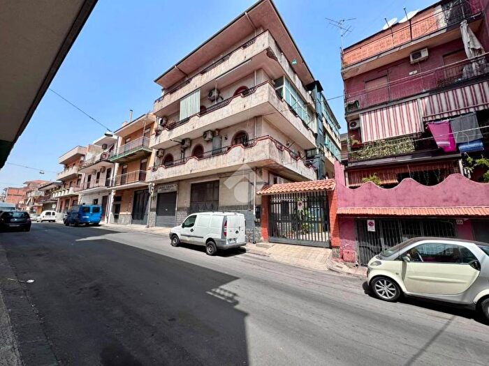Appartamento trilocale in affitto in Via Livorno, Centro, Misterbianco
