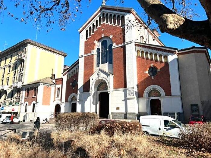 Appartamento bilocale in affitto in Piazza Riccardo Wagner, Vercelli Wagner, Milano