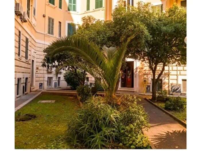 Appartamento trilocale in vendita in Roma