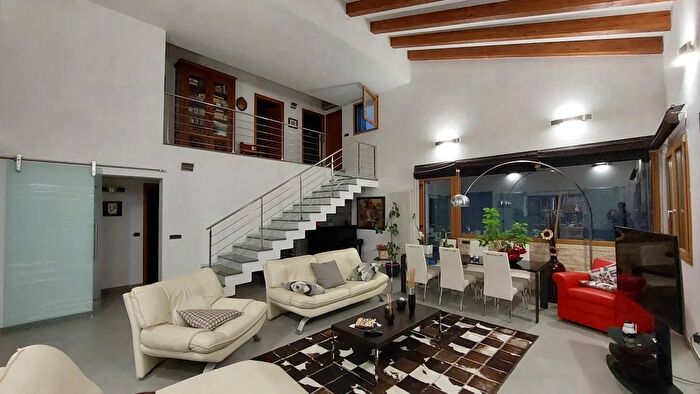 Casa con 7 locali in vendita in Cavarzere Via Spalato, Cavarzere