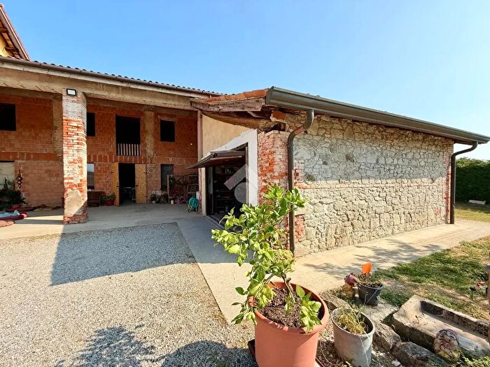 Casa monolocale in vendita in Via Roma, Rovolon